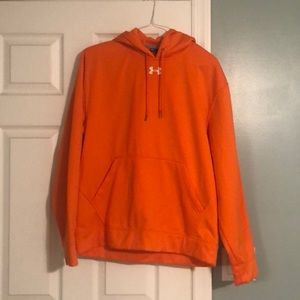 Men’s size Medium Under Armour hoodie. EUC.